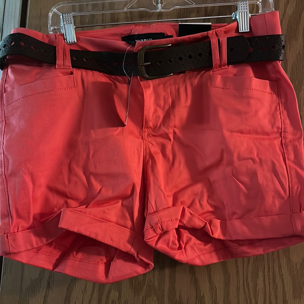 TORRID BELTED SATEEN SHORT: RUSTY RED: NWT: SZ 10